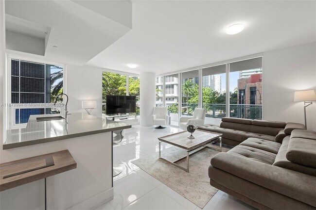 Building Photo - 1080 Brickell Ave