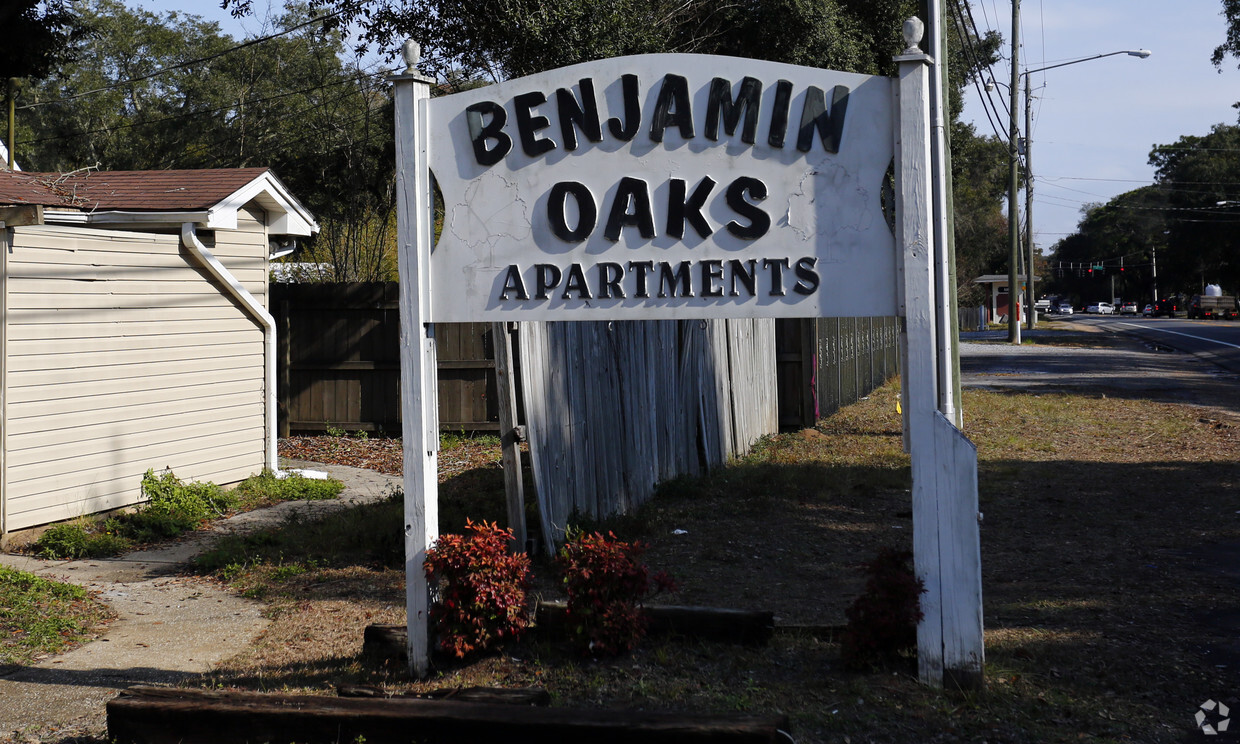 Foto del edificio - Benjamin Oaks Apartment