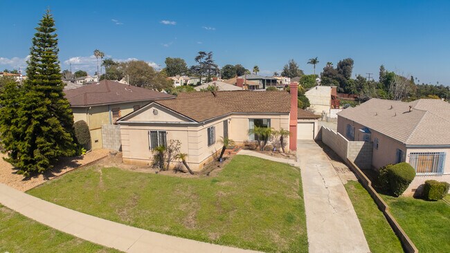 Building Photo - 1404 Overhill Dr