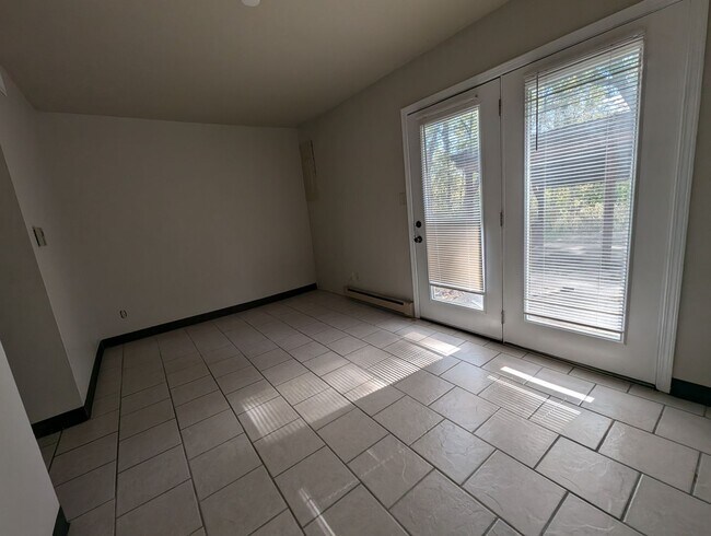 Foto del edificio - 2/1.5 Townhouse in Columbia