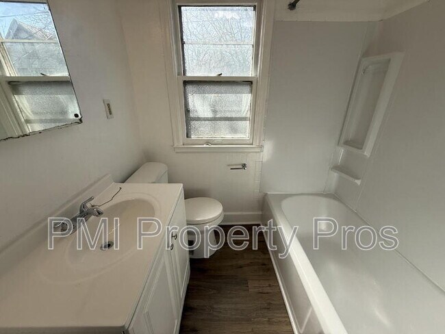 Foto del edificio - 2821 N 57th St