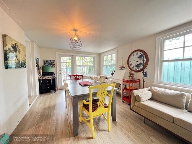 Foto del edificio - 819 SW 9th Terrace