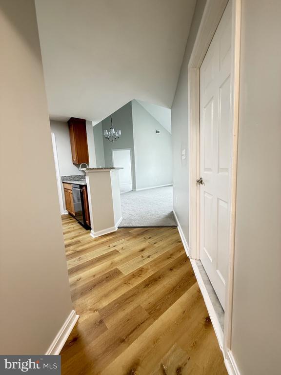 Foto del edificio - 21228 McFadden Square