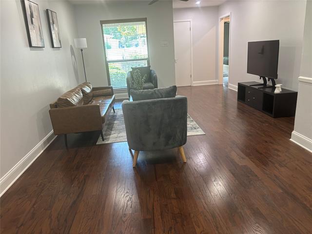 Foto del edificio - 7338 Walling Ln