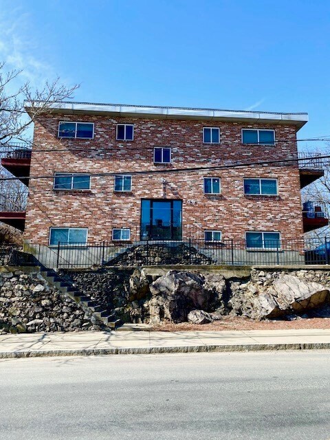 Foto principal - 185 Grove St