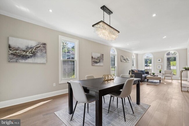 Building Photo - 10899 Woodland Falls Dr
