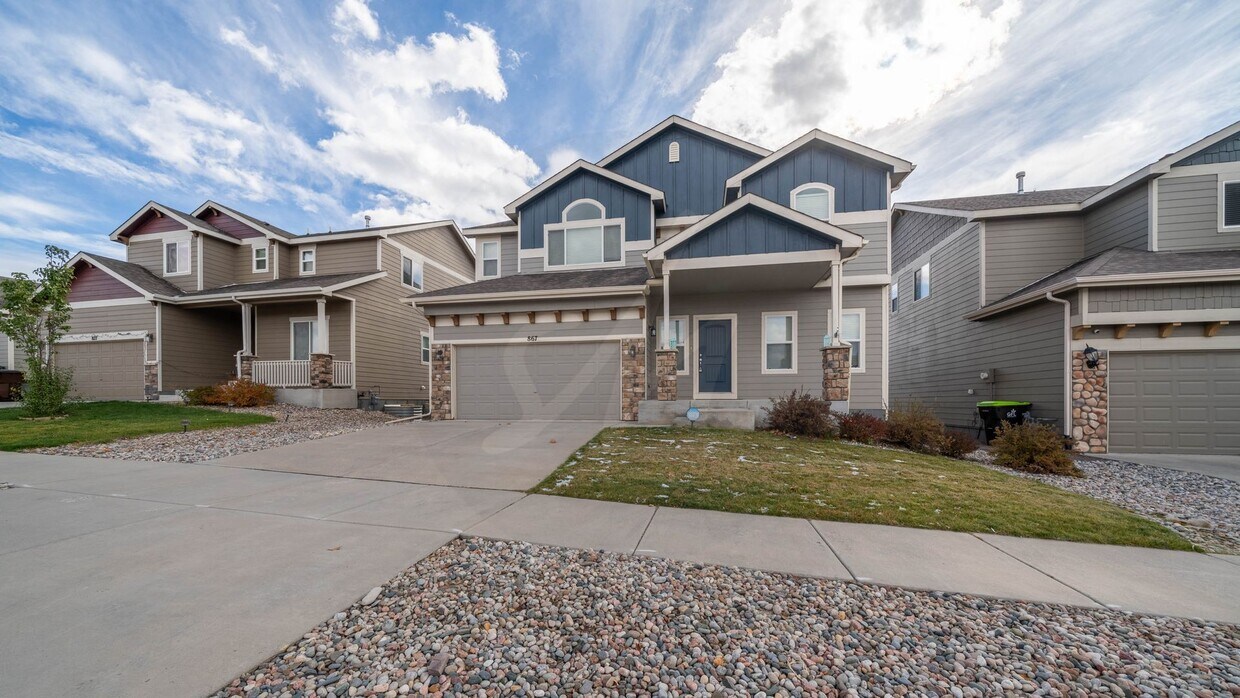 Primary Photo - Beautiful two story home in Northgate