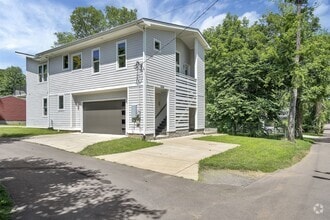 Building Photo - 925B Benton Ave