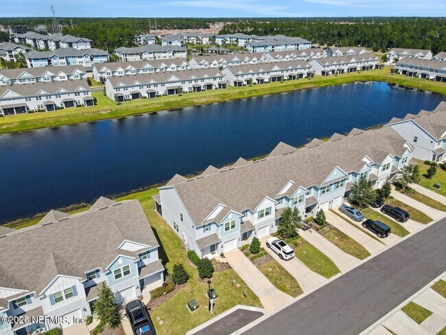 Foto del edificio - 12655 Josslyn Ln