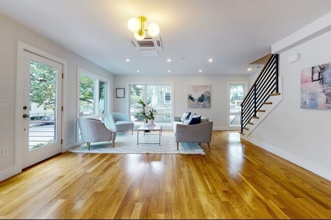 Living Room - 58 Lincoln St