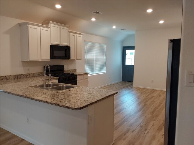 Building Photo - 22699 Malvicino Dr