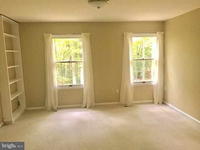 Building Photo - 777 Live Oak Dr