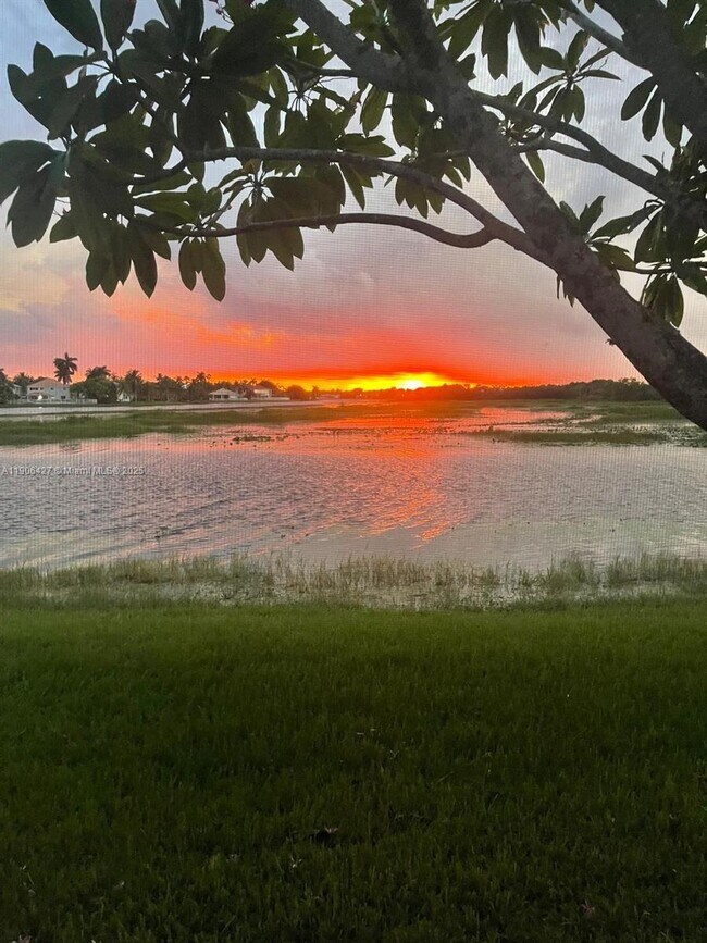 Foto del edificio - 1499 Presidio Dr