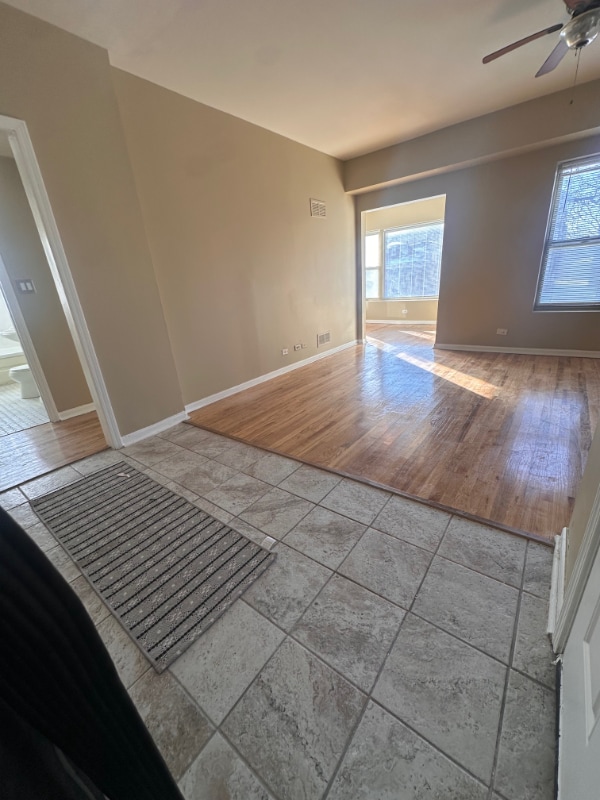 Foto del edificio - 7223 S Euclid Ave