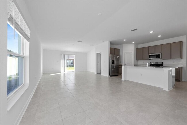 Foto del edificio - 346 Rustic Rail Dr