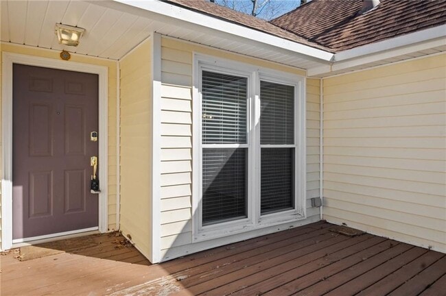 Building Photo - 675 Clearwater Pl