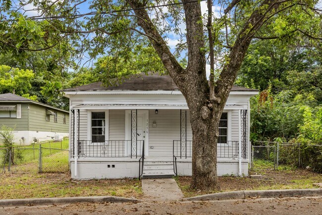 Foto del edificio - Charming 2 Bedroom, 2 Bathroom house