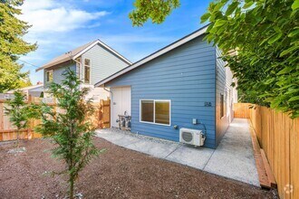 Building Photo - 1741 N 130th St