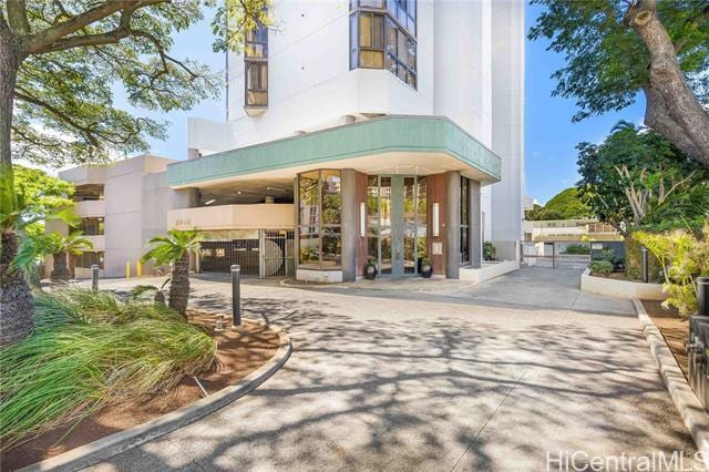 Building Photo - 2040 Nuuanu Ave