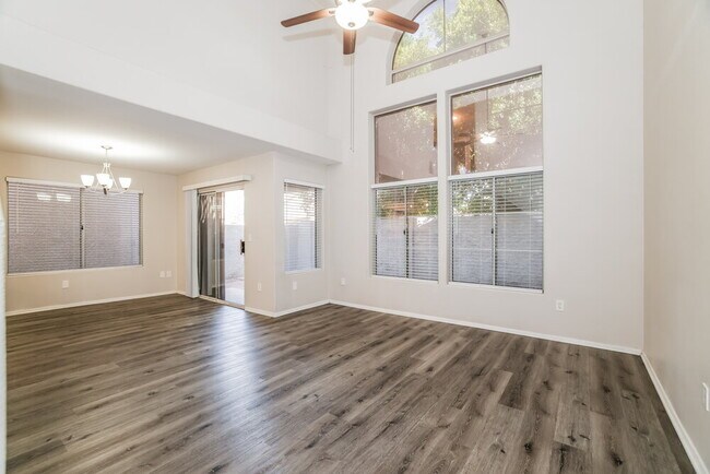 Foto del edificio - 425 S Sunrise Dr