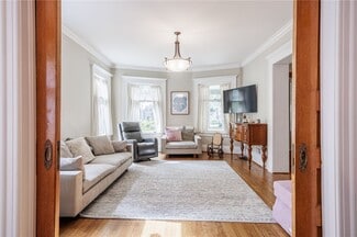 Building Photo - 90 Dartmouth St