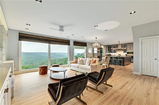 Building Photo - 9201 Bell Mountain Dr