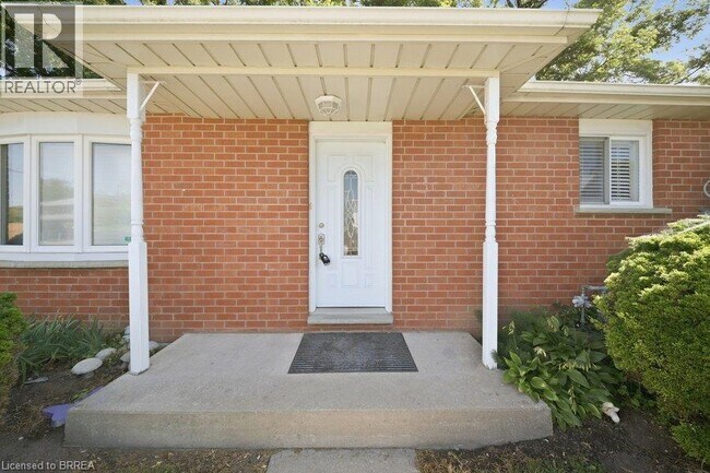 Building Photo - 286 Oakland Rd