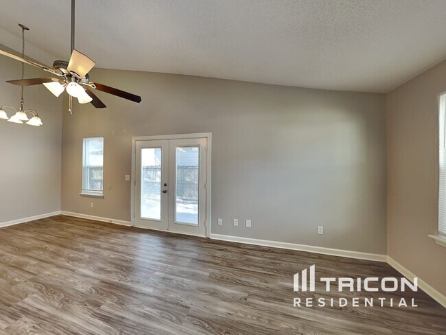 Foto del edificio - 418 Wallace Way