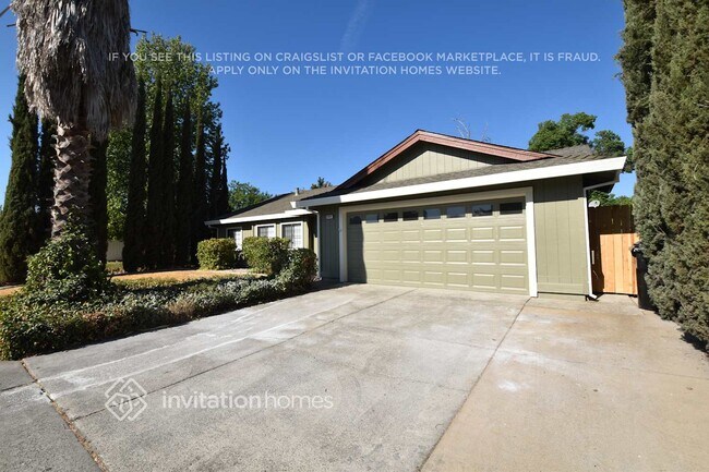 Building Photo - 1247 Crescendo Dr