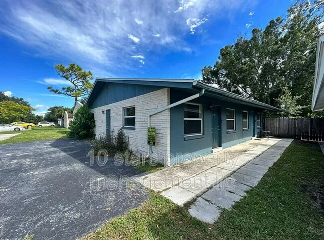 Foto del edificio - 3716 137th Ave N