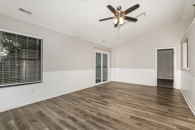 Building Photo - 6210 Carrie Cir