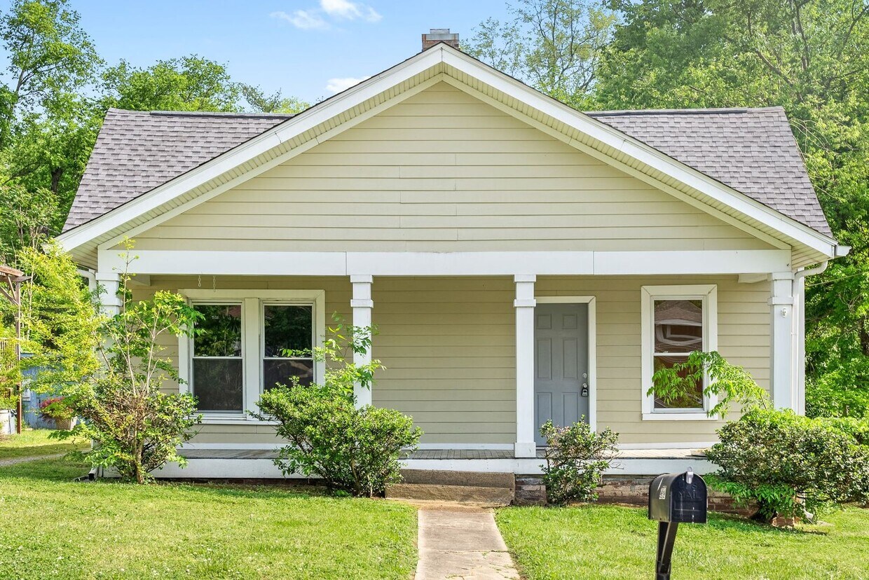 Foto principal - Home For Rent Near Historic Downtown Clark...