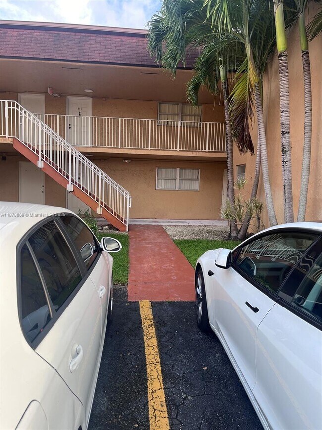 Foto del edificio - 9970 SW 88th St