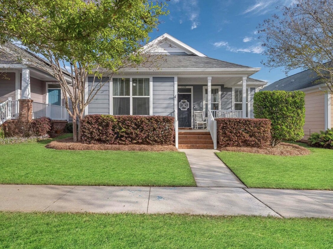 Foto principal - 2436 Rain Lily Way