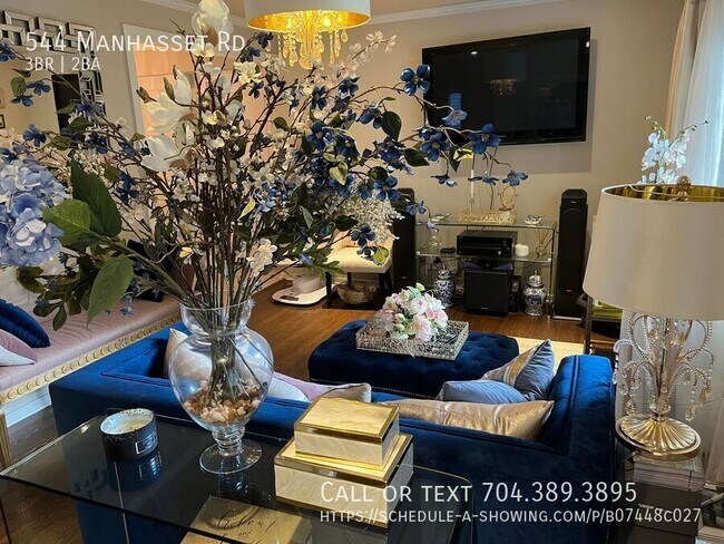 Foto del edificio - 544 Manhasset Rd