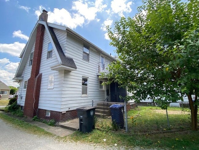 Building Photo - 1032 Berwin St
