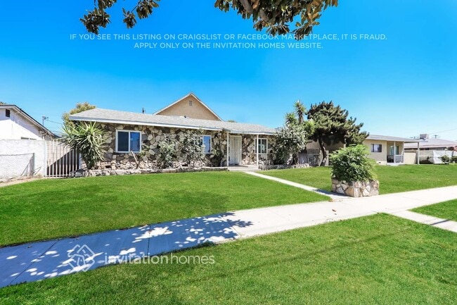 Foto del edificio - 16158 Randall Ave