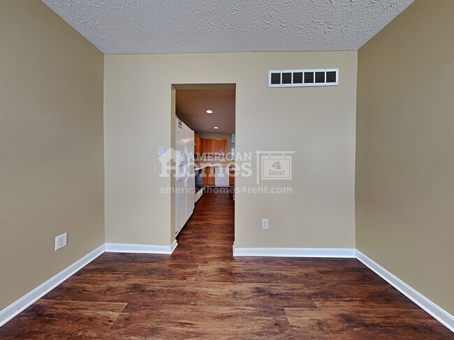 Building Photo - 808 Birch Grove
