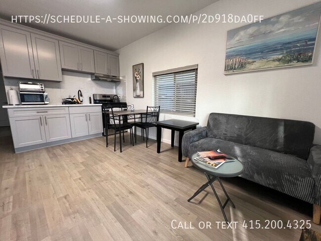Building Photo - 2 bedroom available now in Oakland!!