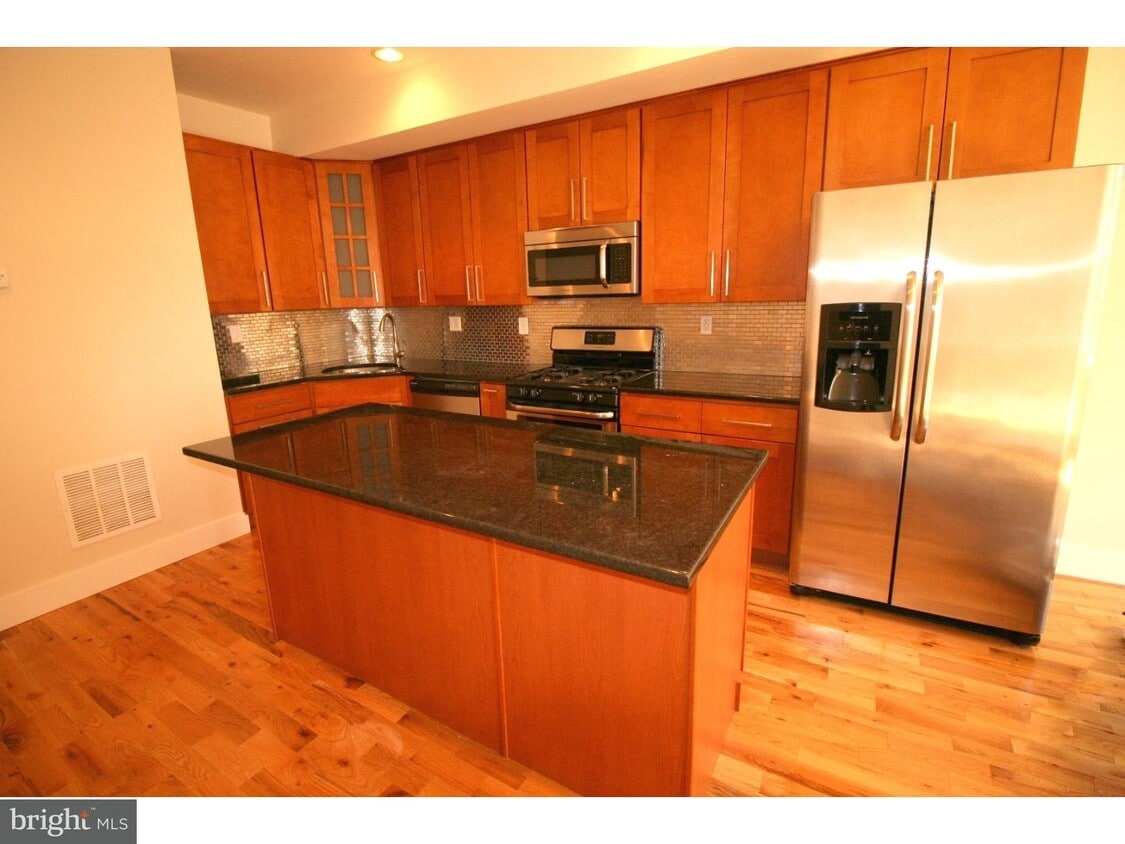 1607 Brown St Unit 2, Philadelphia, PA 19130 Apartment for Rent in Philadelphia, PA