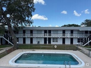 Building Photo - 1440 Parkway Dr