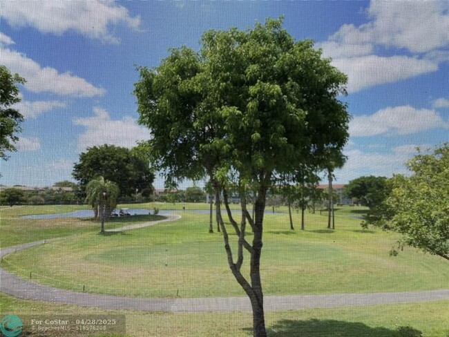 Foto del edificio - 850 SW 133rd Terrace