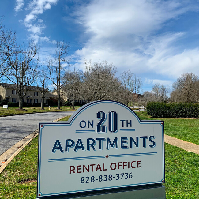 Leasing Office - Apartments on 20th