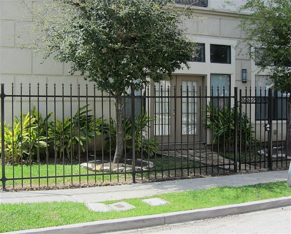 Primary Photo - 4402 Lillian St