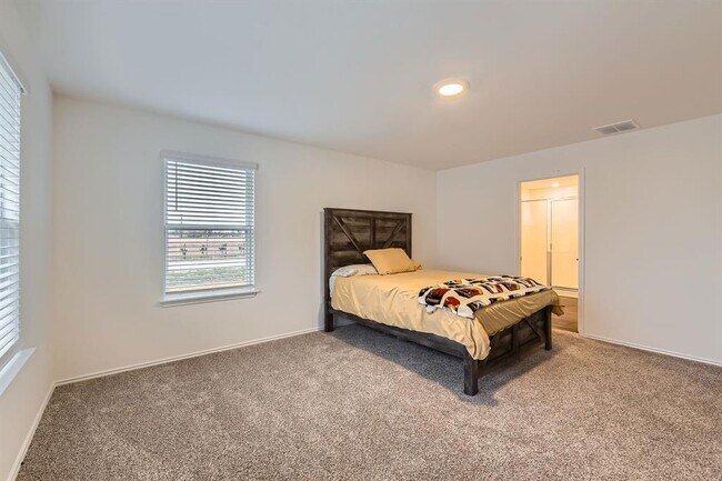 Building Photo - 18517 Cremello Dr