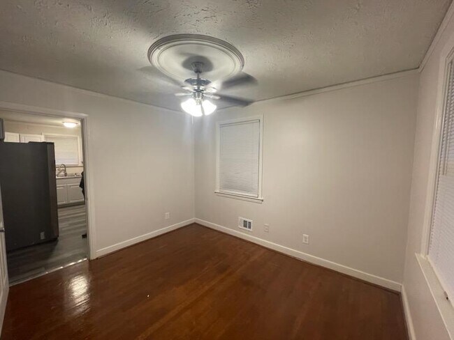 Foto del edificio - 3224 Bronx Rd