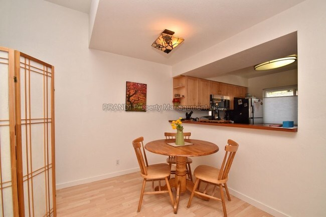 Building Photo - 24 Deuce Ct