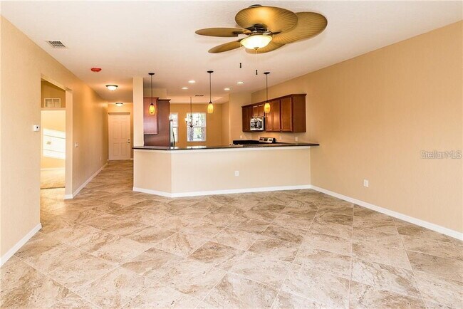 Building Photo - "Charming 2-Bed, 2-Bath with Granite Finishes in Burnt Store Isles!"