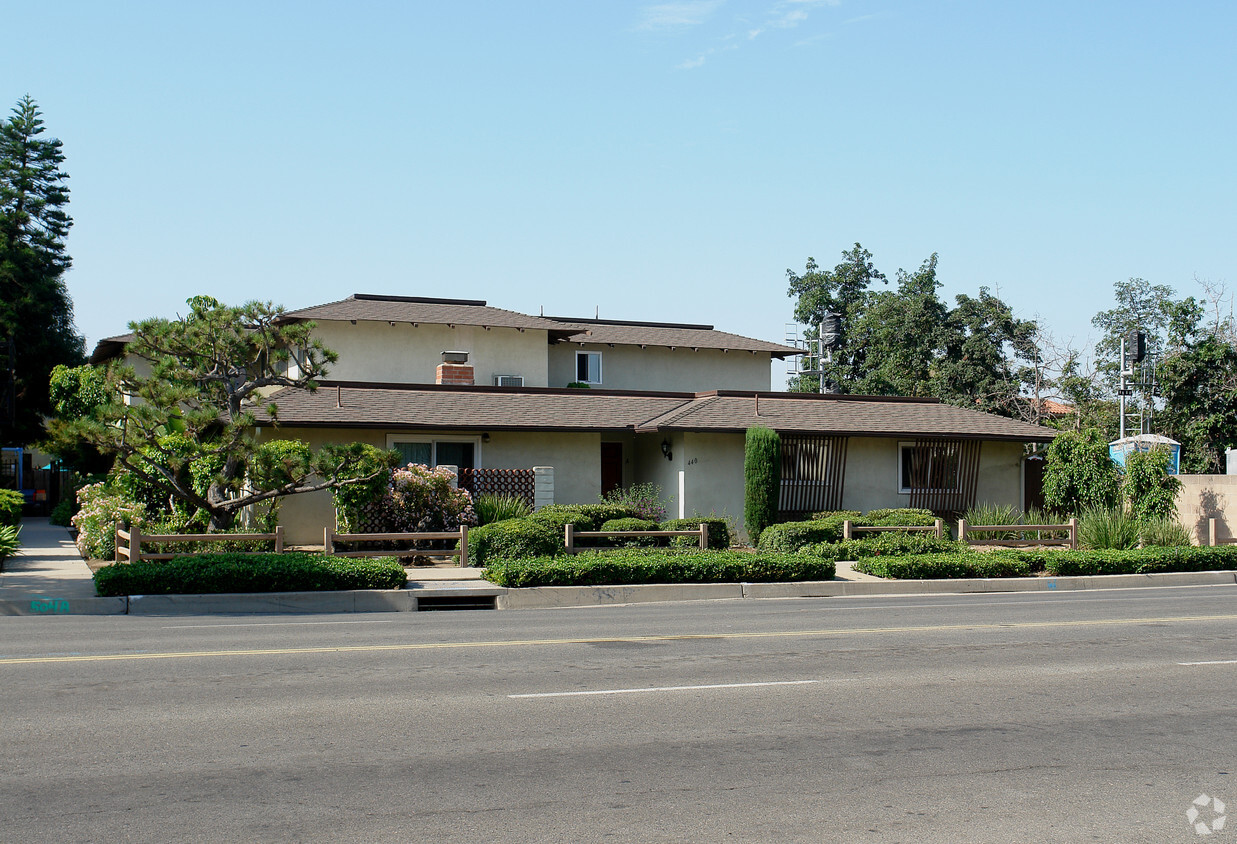 Primary Photo - 440 W La Veta Ave