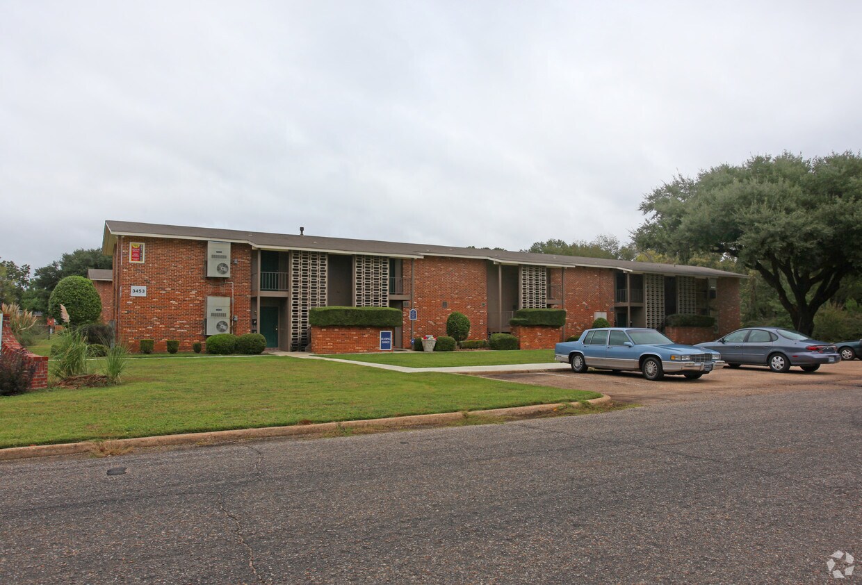 Cloverdale Estates Apartments 3453 Audubon Rd Montgomery, AL